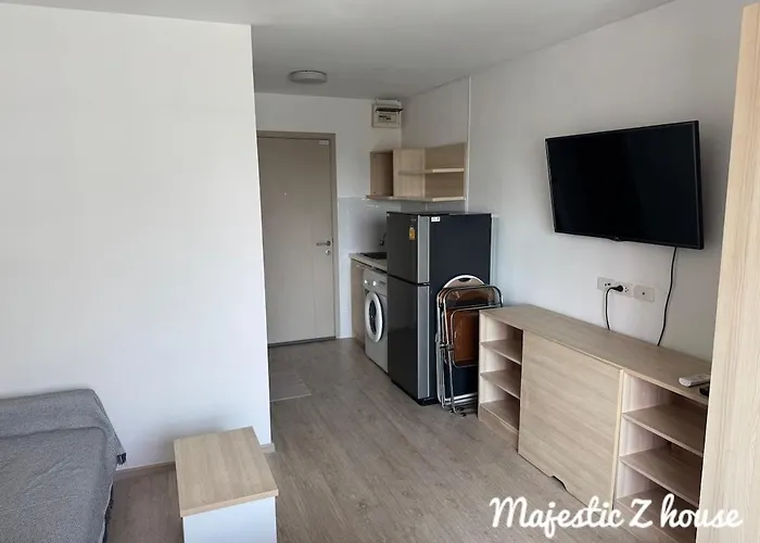 Z House Sukhumvit Apartment